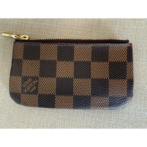 Louis Vuitton Damier Ebene Key Pouch - Original Size (N62658) - Picture 3 of 14